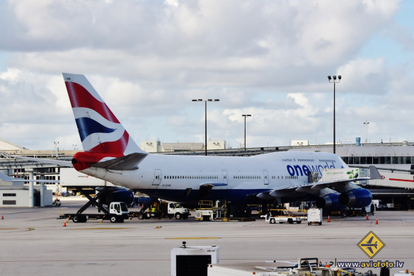Boeing 747-436